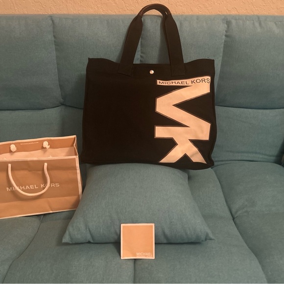 Michael Kors Handbags - Michael Kors Black and White Tote Bag